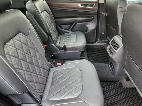 Used 2024 Volkswagen Atlas SEL Premium R-Line AWD/4WD image 25