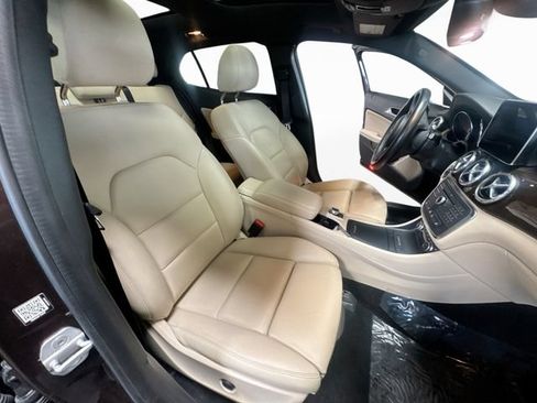 Used 2016 Mercedes-Benz GLA 250 image 27