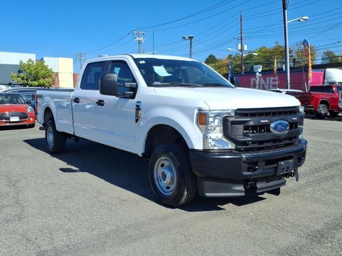 Used 2022 Ford F250 XL w/ Snow Plow/Camper Package image 1