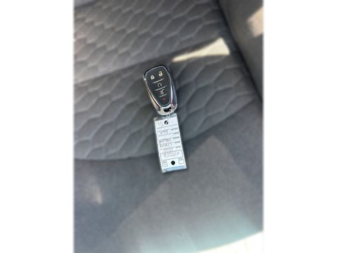 Used 2020 Chevrolet Equinox LT w/ Driver Convenience Package FWD image 33