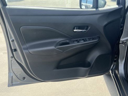 Used 2025 Nissan Versa SV image 21