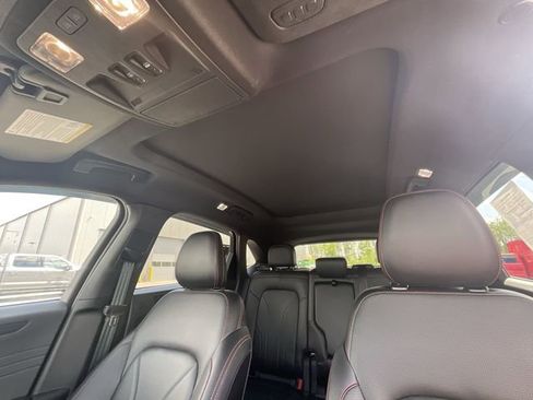 Certified 2025 Ford Escape ST-Line Elite w/ Premium Technology Package AWD/4WD image 23