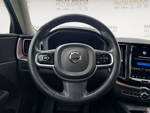 Used 2023 Volvo XC60 B5 Plus w/ Climate Package AWD/4WD image 12