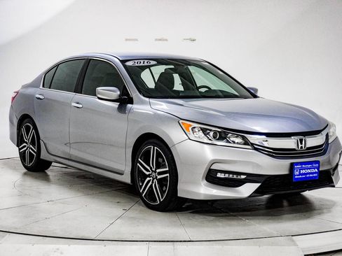 Used 2016 Honda Accord Sport image 14