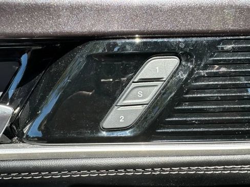 Used 2023 Jeep Wagoneer 2WD image 8