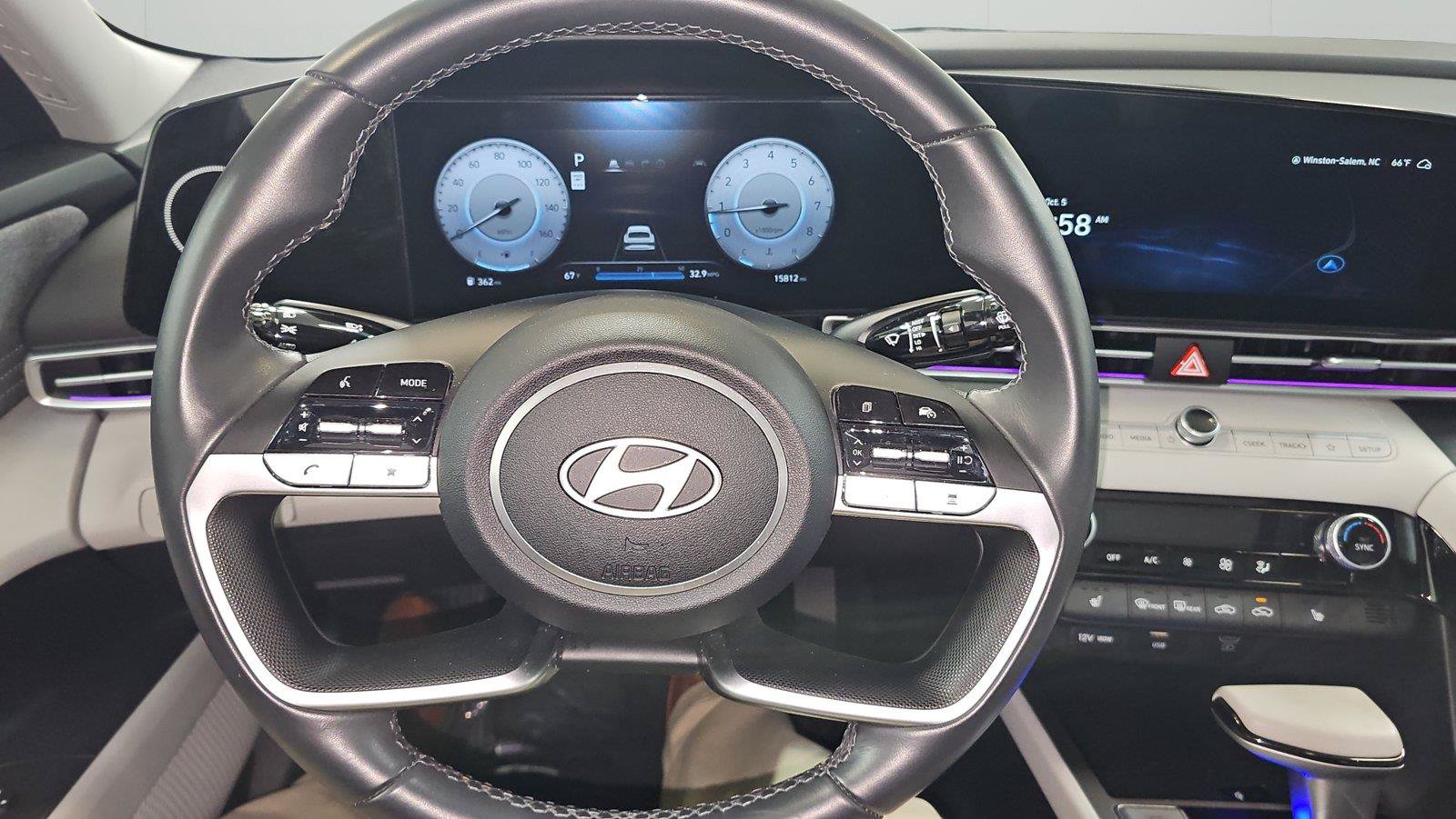 Used 2024 Hyundai Elantra Limited FWD image 22