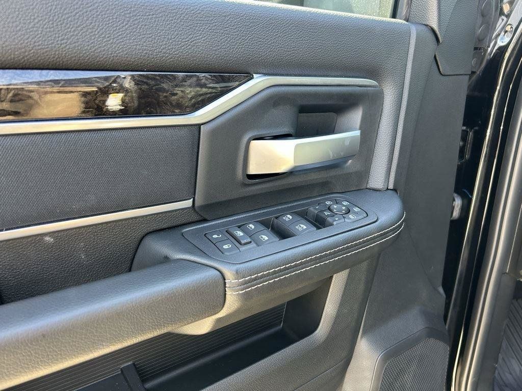 New 2025 RAM 2500 Big Horn AWD/4WD image 17