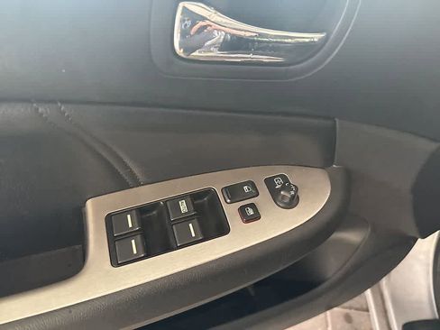 Used 2005 Honda Accord EX-L image 10