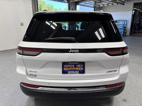 Used 2025 Jeep Grand Cherokee Limited AWD/4WD image 6