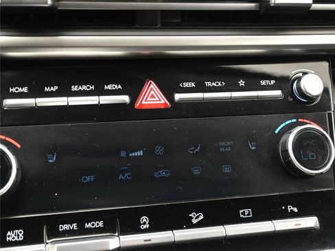 Used 2025 Hyundai Santa Fe SEL image 12