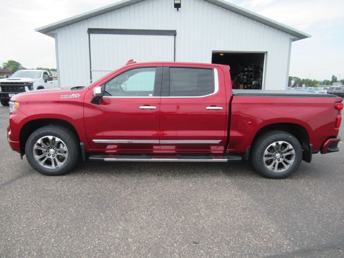 Certified 2023 Chevrolet Silverado 1500 High Country w/ Technology Package AWD/4WD image 8