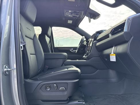 New 2026 GMC Yukon XL Denali w/ Sun & Power Step Package image 30