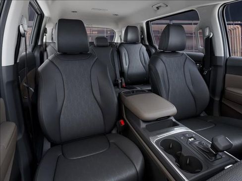 New 2026 Kia Carnival FWD image 15