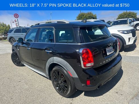 Used 2017 MINI Cooper Countryman FWD image 4