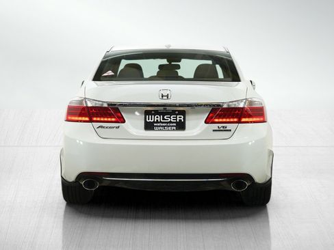 Used 2014 Honda Accord Touring image 4