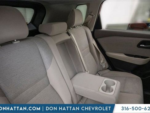 Used 2023 Nissan Rogue SV image 27