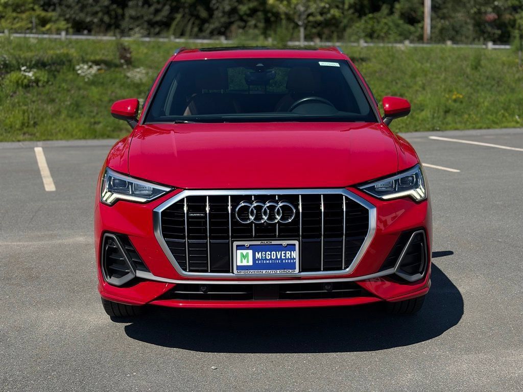 Used 2022 Audi Q3 2.0T Premium Plus w/ Premium Plus Package AWD/4WD image 9