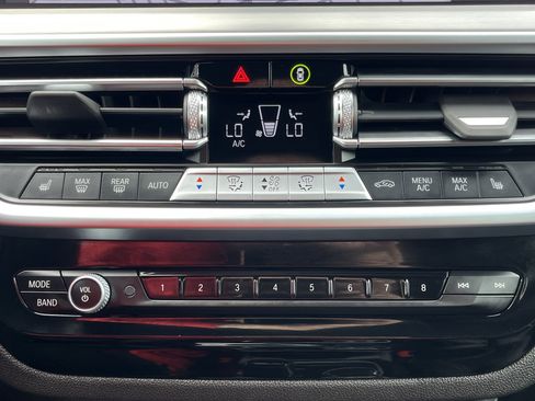 Used 2025 BMW X4 xDrive30i image 6