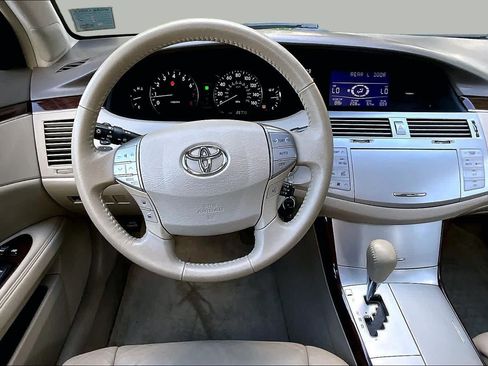 Used 2008 Toyota Avalon XLS FWD image 5