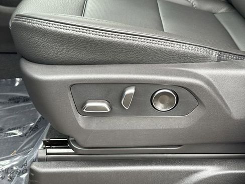 New 2026 GMC Yukon XL Denali w/ Denali Reserve Package image 21