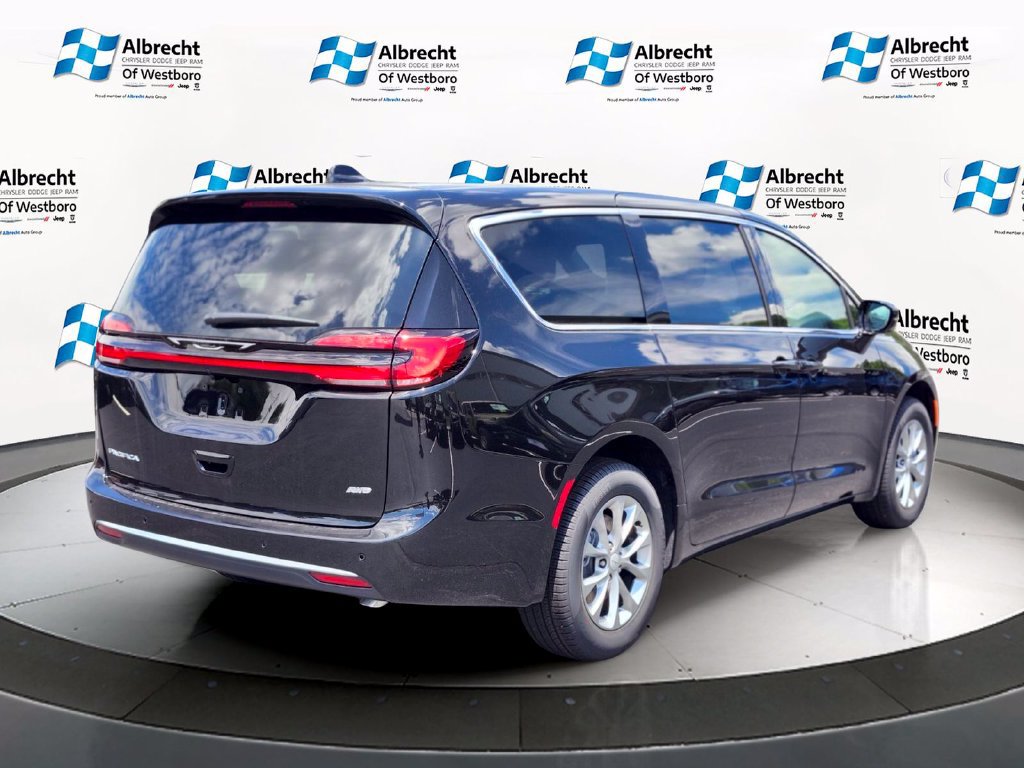 New 2027 Chrysler Pacifica Select AWD/4WD image 5