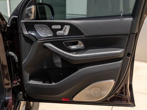 Used 2024 Mercedes-Benz Maybach GLS 600 4MATIC image 53