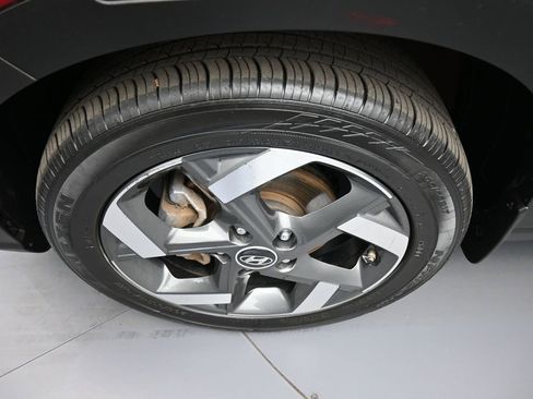 Certified 2023 Hyundai Venue SEL FWD image 14