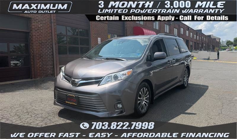 Used 2018 Toyota Sienna XLE w/ XLE Navigation Package FWD image 1