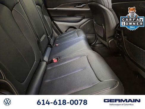 Used 2024 Jeep Grand Cherokee Limited w/ Black Appearance Package AWD/4WD image 24