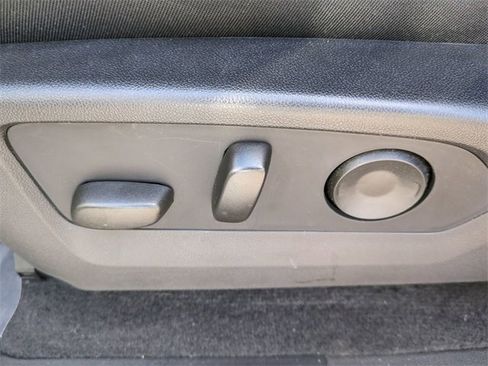 Certified 2024 Chevrolet Colorado LT w/ LT Convenience Package II image 21