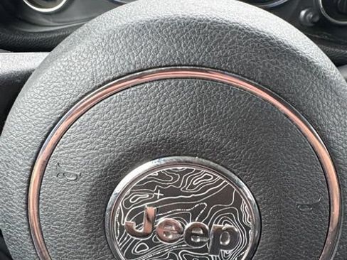 Used 2018 Jeep Wrangler Unlimited Sport S AWD/4WD image 14