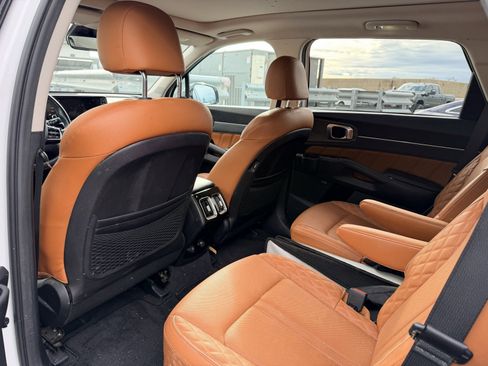 Used 2022 Kia Sorento SX Prestige w/ Rust Color Package image 3