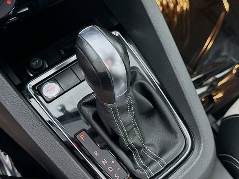 Used 2017 Volkswagen Jetta Sport FWD image 31