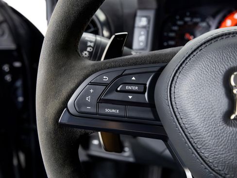 Used 2017 Nissan GT-R NISMO image 16