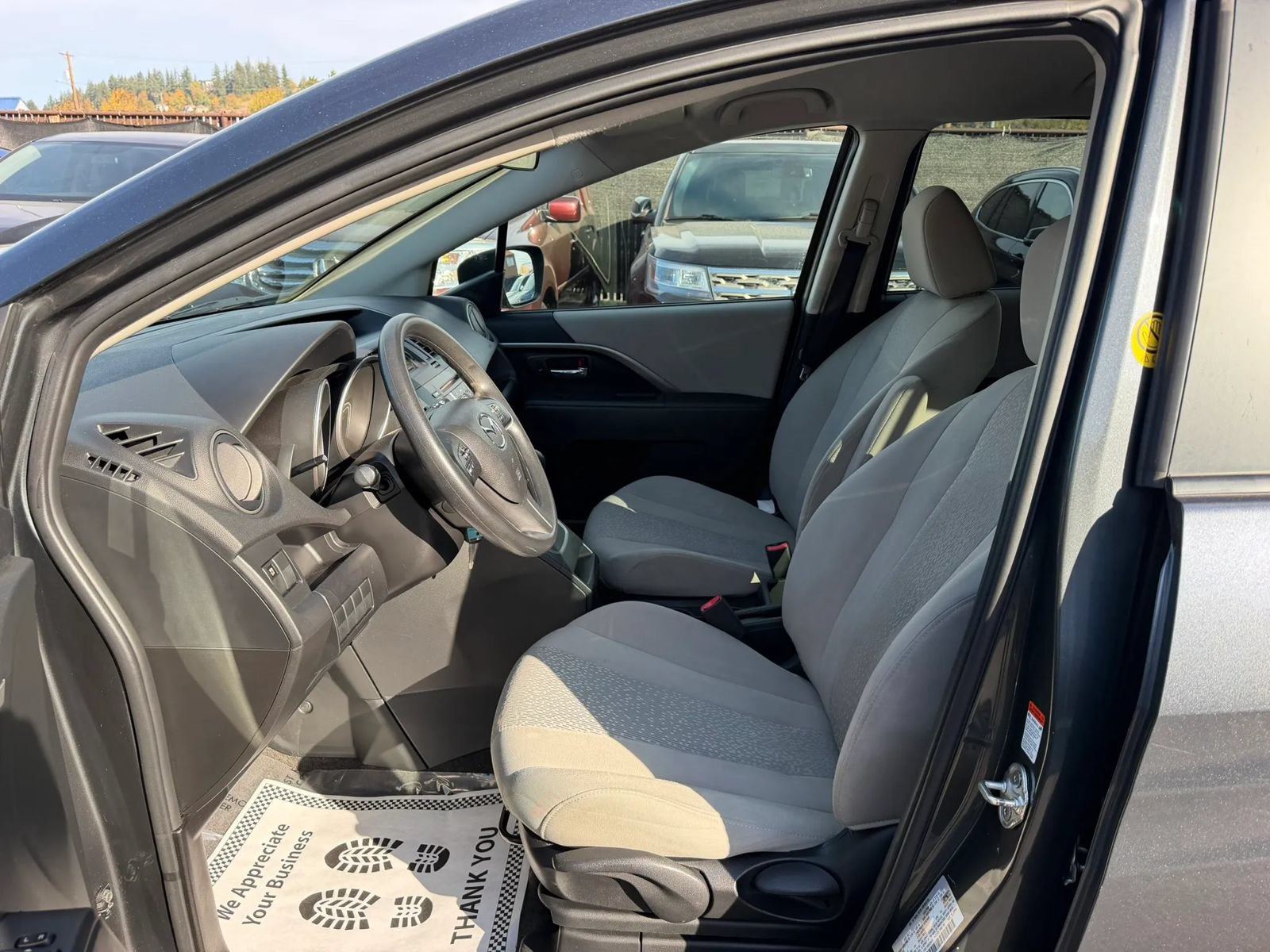 Used 2012 MAZDA MAZDA5 Sport FWD image 8