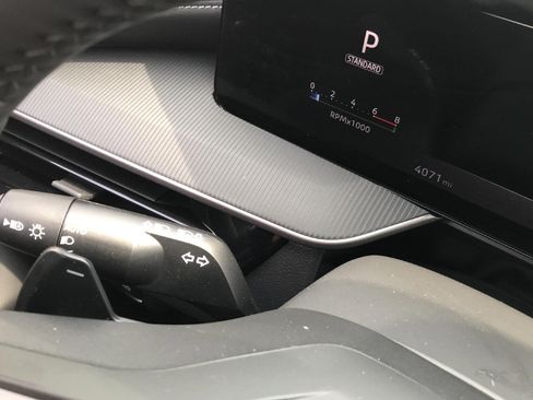 Used 2025 Nissan Murano SV AWD/4WD image 45