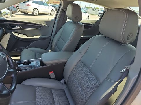 Used 2018 Chevrolet Impala LT w/ LT Convenience Package FWD image 11