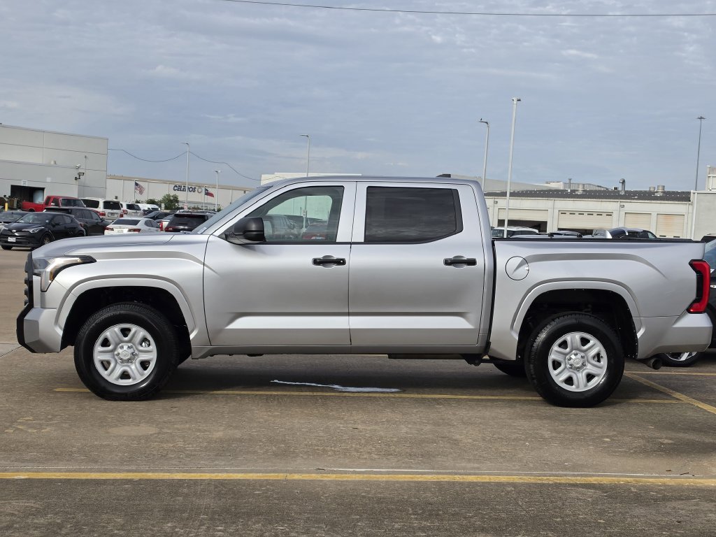 Used 2025 Toyota Tundra SR AWD/4WD image 6