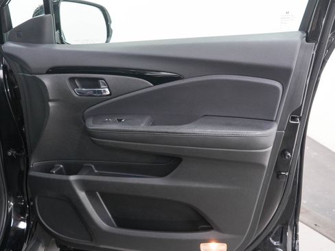 Used 2019 Honda Pilot Elite image 12