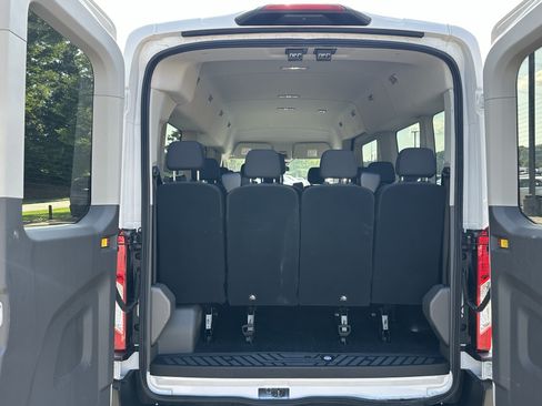 Used 2022 Ford Transit 350 XLT RWD image 19