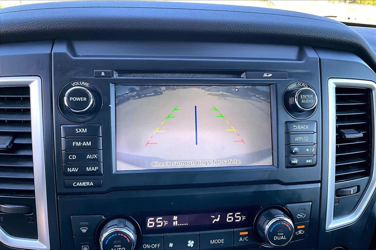 Used 2018 Nissan Titan SV w/ SV Convenience Package RWD image 27