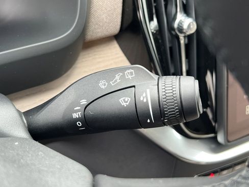 New 2026 Volvo XC90 B6 Plus w/ Protection Package Premier image 26