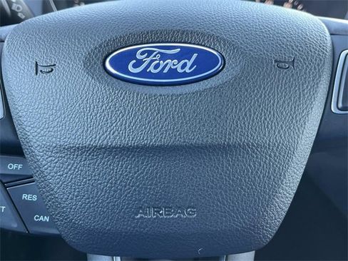 Used 2019 Ford Escape Titanium image 34