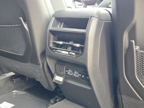 New 2025 Jeep Grand Cherokee Limited w/ Luxury Tech Group II image 12