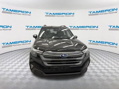 Used 2025 Subaru Forester Premium AWD/4WD image 8