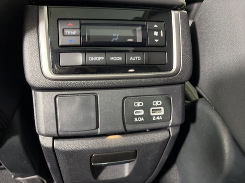 Used 2025 Subaru Ascent Onyx Edition AWD/4WD image 18