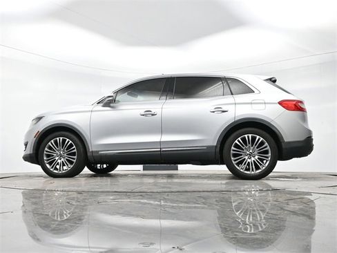 Used 2018 Lincoln MKX Reserve image 12
