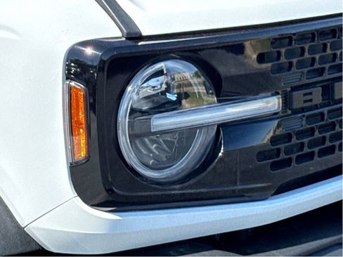 Used 2023 Ford Bronco Wildtrak image 5