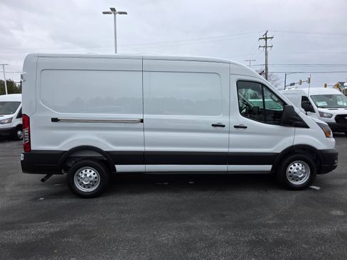 New 2026 Ford Transit 250 148 Medium Roof RWD image 6