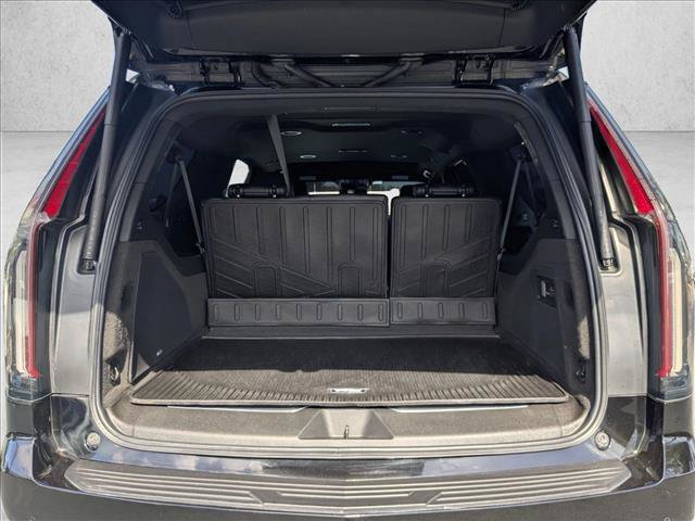 Used 2023 Cadillac Escalade ESV Luxury RWD image 15
